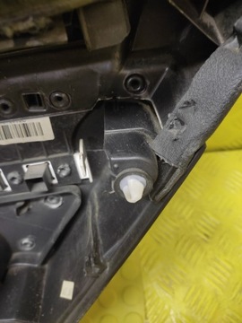 PEUGEOT 407 SW ОБИВКА БОКОВОЙ ДВЕРИ ЛЕВАЯ ЗАДНЯЯ