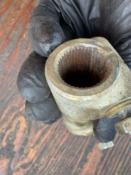 Крепление стойки для усилителя рулевой колонки yamaha yfm 550 / 700 grizzly