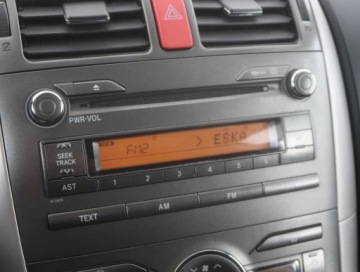 Toyota Auris I Hatchback 1.4 D-4D 90KM 2008 Toyota Auris 1.4 D-4D, Klima, Klimatronic,ALU, zdjęcie 12