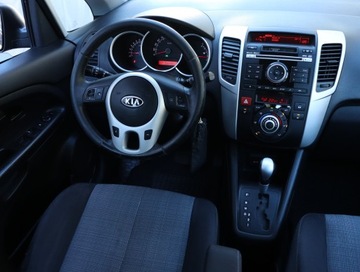 Kia Venga Mikrovan 1.6 DOHC CVVT 125KM 2012 Kia Venga 1.6 CVVT, Automat, Klima, Klimatronic, zdjęcie 6