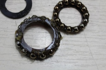 YAMAHA XVS650 DRAG STAR ГАЙКИ ПОДШИПНИКОВ НИЖНЕЙ ПОЛКИ