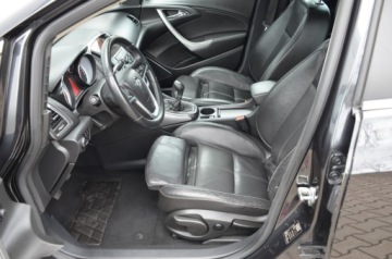 Opel Astra J Sports Tourer 1.4 Turbo ECOTEC 140KM 2012 CZARNA ZAREJESTROWANA 1.4T 140KM COSMO SERWIS NAVI SKÓRA GRZ.FOTELE, zdjęcie 20