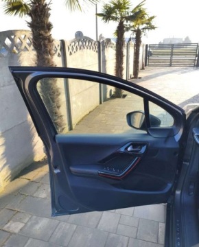 Peugeot 2008 I SUV Facelifting 1.2 PureTech 110KM 2019 Peugeot 2008 Peugeot 2008 PureTech 110 StopampStart EAT6 GT-Line Edition, zdjęcie 8