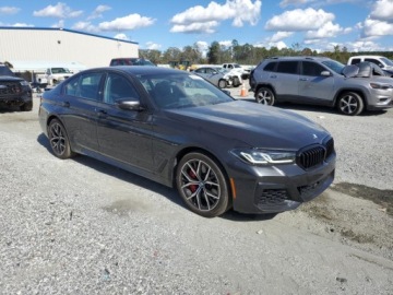 BMW Seria 5 G30-G31 2022 BMW Seria 5 540xi 2022 3.0 Benzyna 335KM, zdjęcie 4