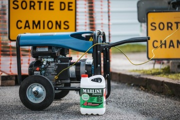 Алкилатное топливо MARLINE Premium 4T для четырехтактного двигателя - 2л.