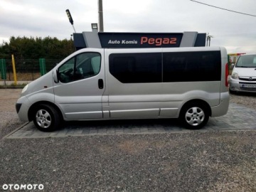 Opel Vivaro A Combi L1 2.0 CDTI 115KM 2013 Opel Vivaro Opel Vivaro L2H1 2.9t Edition 2.0 Diesel 115KM, zdjęcie 2