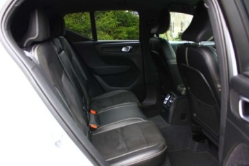 Volvo XC40 2020 Volvo XC 40 T5 PLUG IN HYBRID 262KM R-DESIGN Bezwypadkowy 100 Serwis FV23, zdjęcie 35