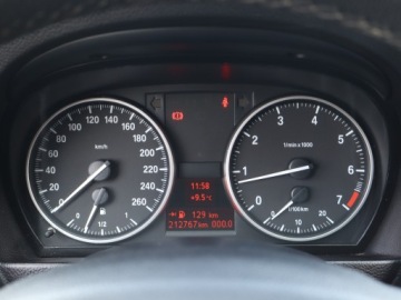 BMW Seria 3 E90-91-92-93 Touring E91 2.0 318i 143KM 2009 BMW 3 318 i, Klima, Klimatronic, Tempomat, zdjęcie 10