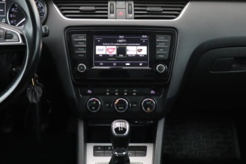 Skoda Octavia III Kombi 1.6 TDI CR DPF 110KM 2015 Skoda Octavia 1.6 TDI, Salon Polska, Klima, zdjęcie 11