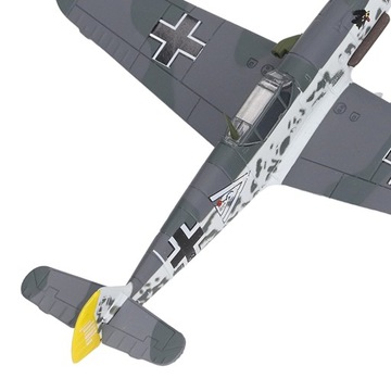 Модель самолета-истребителя BF109 в масштабе 1:72