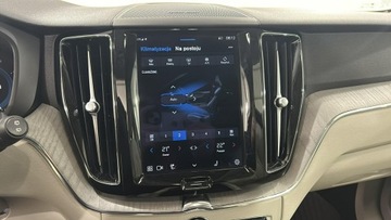Volvo XC60 II 2022 Volvo XC 60 B5 D AWD Plus Bright hak, zdjęcie 20