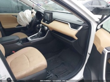 Toyota 2022 Toyota RAV4 2022r., LE, od ubezpieczalni 2.5 Benzyna 203KM, zdjęcie 8