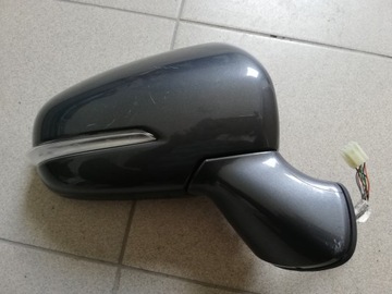 SUZUKI S CROSS 8 PIN ZRCÁTKO PRAVÉ ORIG.