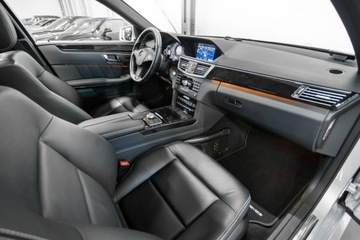 Mercedes Klasa E W211 Sedan W211 5.5 V8 (500) 388KM 2009 Mercedes E 500 5.5 V8. 388KM. Stan Fabryczny., zdjęcie 21