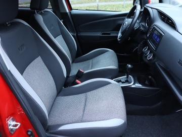 Toyota Yaris III Hatchback 5d Facelifting 2017 1.5 Dual VVT-iE 111KM 2020 Toyota Yaris 1.5 Dual VVT-i, Salon Polska, zdjęcie 8