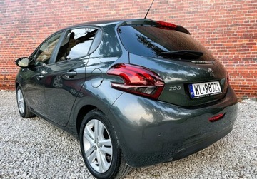 Peugeot 208 I Hatchback 5d Facelifting 1.2 PureTech 82KM 2017 Peugeot 208 Nawigacja Niski Przebieg Alu Gwarancja w cenie Warszawa VRVD, zdjęcie 2