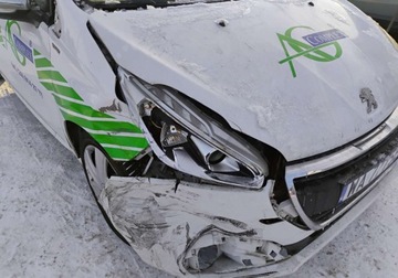 Peugeot 208 I 2016 Peugeot 208 2016r, 1.2 Benzyna. Lekko uszkodzony prawy przod. Jezdzi. 1.2, zdjęcie 22