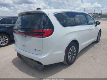 Chrysler Pacifica II 2023 Chrysler Pacifica Hybrid Touring L, 2023r., 3.6L 3.6 Hybryda Plug-in 260KM, zdjęcie 2