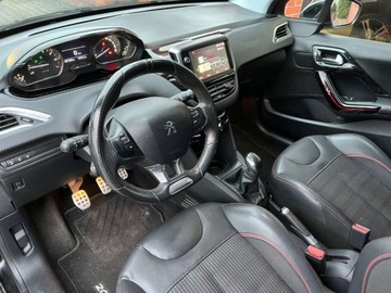 Peugeot 208 I Hatchback 5d Facelifting 1.2 PureTech 110KM 2017 Peugeot 208 1.2 benzyna 110 KM GT - LINE zarej w PL zadbany zamiana, zdjęcie 7