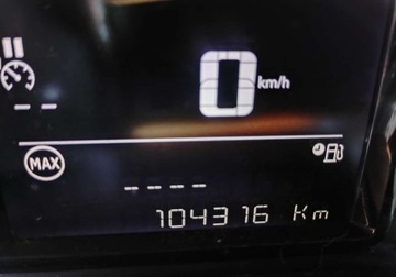 Citroen C3 III Hatchback 1.2 PureTech 82KM 2018 Citroen C3 2018r, 1.2 Benzyna. Delikatnie uszkodzony lewy przod. Jezdzi, zdjęcie 12