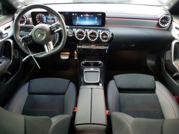 Mercedes CLA C118/X118 2024 Mercedes-Benz CLA 250 2024 2.0l 2.0 Benzyna 221KM, zdjęcie 8