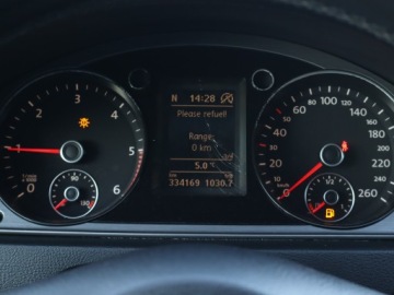 Volkswagen Passat B7 Variant 1.6 TDI CR DPF BlueMotion 105KM 2011 VW Passat 1.6 TDI, Navi, Klima, Klimatronic, zdjęcie 10