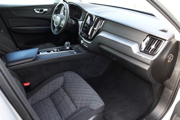 Volvo XC60 II 2023 Volvo XC 60 czujniki, kamera, tempomat, klimatyzacja 2strefowa, CarPlayAA,, zdjęcie 8