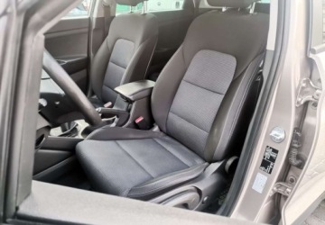 Hyundai Tucson III SUV 1.6 GDI 132KM 2016 Hyundai Tucson Hyundai Tucson 1.6 GDI BlueDrive Comfort 2WD 1.6 Benzyna, zdjęcie 15