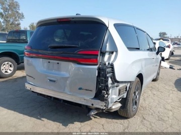 Chrysler Pacifica II 2023 Chrysler Pacifica Hybrid Touring L 2023 3.6l 3.6 Hybryda 260KM, zdjęcie 4