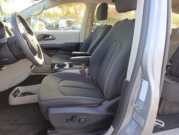 Chrysler Pacifica II 2018 chrysler pacifica Instalacja gazowa, Mały przebieg, 7 osób, Touring Plus, zdjęcie 12