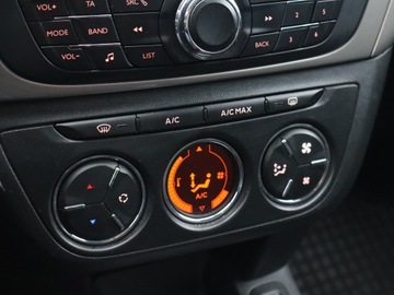 Citroen C-Elysee II Sedan 1.6 VTi 115KM 2014 Citroen C-Elysee 1.6 VTi, Salon Polska, zdjęcie 14