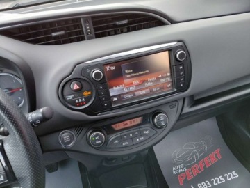 Toyota Yaris III Hatchback 5d Facelifting 1.33 Dual VVT-i 99KM 2016 Toyota Yaris Kamera Klimatronik Hands Free Alu 1.3 Benzyna 99KM, zdjęcie 19