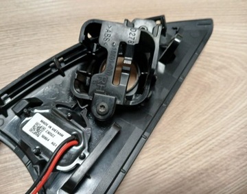 JEEP COMPASS II POUZDRO SPODNÍ PRAVÉHO ZRCÁTKO KAMERA OE