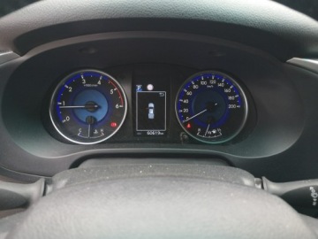 Toyota Hilux VIII Podwójna kabina 2.4 D-4D 150KM 2020 Toyota Hilux 2.4D4D 150KM Klimatronic Naw Parktron, zdjęcie 12