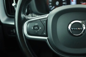 Volvo XC60 II Crossover D4 190KM 2019 Volvo XC60 D4, Salon Polska, Serwis ASO, 187 KM, zdjęcie 15