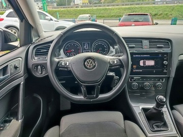 Volkswagen Golf VII Variant Facelifting 1.0 TSI 110KM 2017 Volkswagen Golf VII 1.0 TSI Comfortline, zdjęcie 11