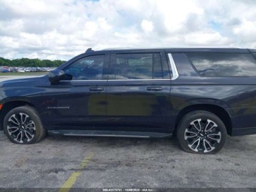 Chevrolet Suburban GMT900 2023 Chevrolet Suburban LT 2023 5.3l 5.3 Benzyna 355KM, zdjęcie 2