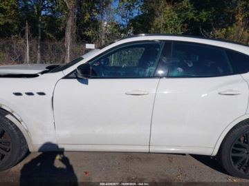 Maserati Levante 2021 Maserati Levante 2021 3.0l 3.0 Benzyna 345KM, zdjęcie 2