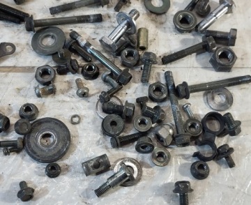 Болты для разборки Yamaha SR 125 1982-2003r