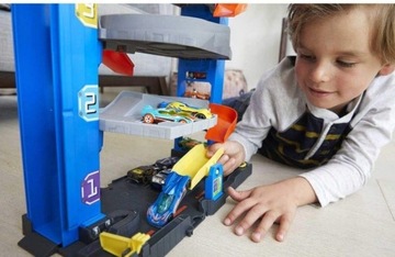 КОМПЛЕКТ ГАРАЖНОЙ ПАРКОВКИ HOT WHEELS С ЛИФТОМ GNL70