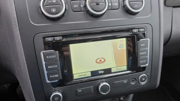 Volkswagen Touran II 2.0 TDI 140KM 2015 Volkswagen Touran Highline 7 osobowy navi, zdjęcie 11