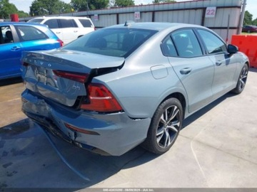 Volvo S60 III 2024 Volvo S60 B5 Core Dark Theme 2024 2.0l 2.0 Benzyna 247KM, zdjęcie 5