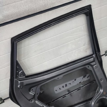 DVEŘE LEVÝ ZADNÍ HYUNDAI IX20