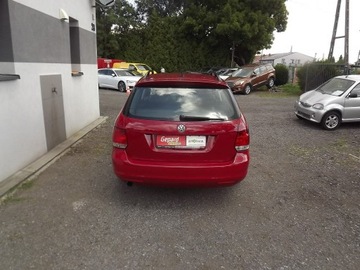 Volkswagen Golf VI Variant 1.6 TDI-CR DPF BlueMotion 105KM 2010 Volkswagen Golf Automatyczna skrzynia biegów DSG, zdjęcie 5