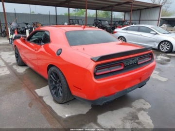 Dodge Challenger III 2016 Dodge Challenger Dodge Challenger SRT Hellcat, od ubezpieczalni 6.2 Benzyna, zdjęcie 4
