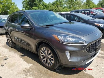 Ford Kuga III 2020 Ford Kuga 2020 r. 2,0L TITANIUM 4x4 HYBRID 2.5 Hybryda 198KM, zdjęcie 2