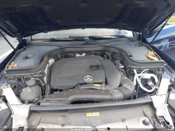 Mercedes GLC C253 2021 Mercedes-Benz GLC 300 4Matic Coupe 2021 2.0l 2.0 Benzyna 255KM, zdjęcie 8