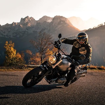 ГЕЛЕВАЯ ПОДУШКА СИДЕНЬЯ МОТОЦИКЛА ОХЛАЖДАЮЩАЯ ПОДУШКА СИДЕНЬЯ 25 СМ