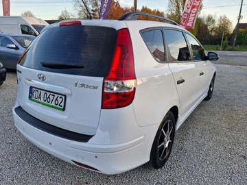 Hyundai i30 I CW Facelifting 1.4 DOHC 109KM 2011 Hyundai i30 Jak nowy 180 tys km z Niemiec pierwszy wlasciciel 1.4 benzyna, zdjęcie 8