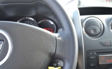 Dacia Duster I SUV Facelifting 1.6 16V 105KM 2014 Dacia Duster 1.6 - bezwypadkowa - Niski przebieg - Oplacona - KLIMATYZACJA, zdjęcie 26